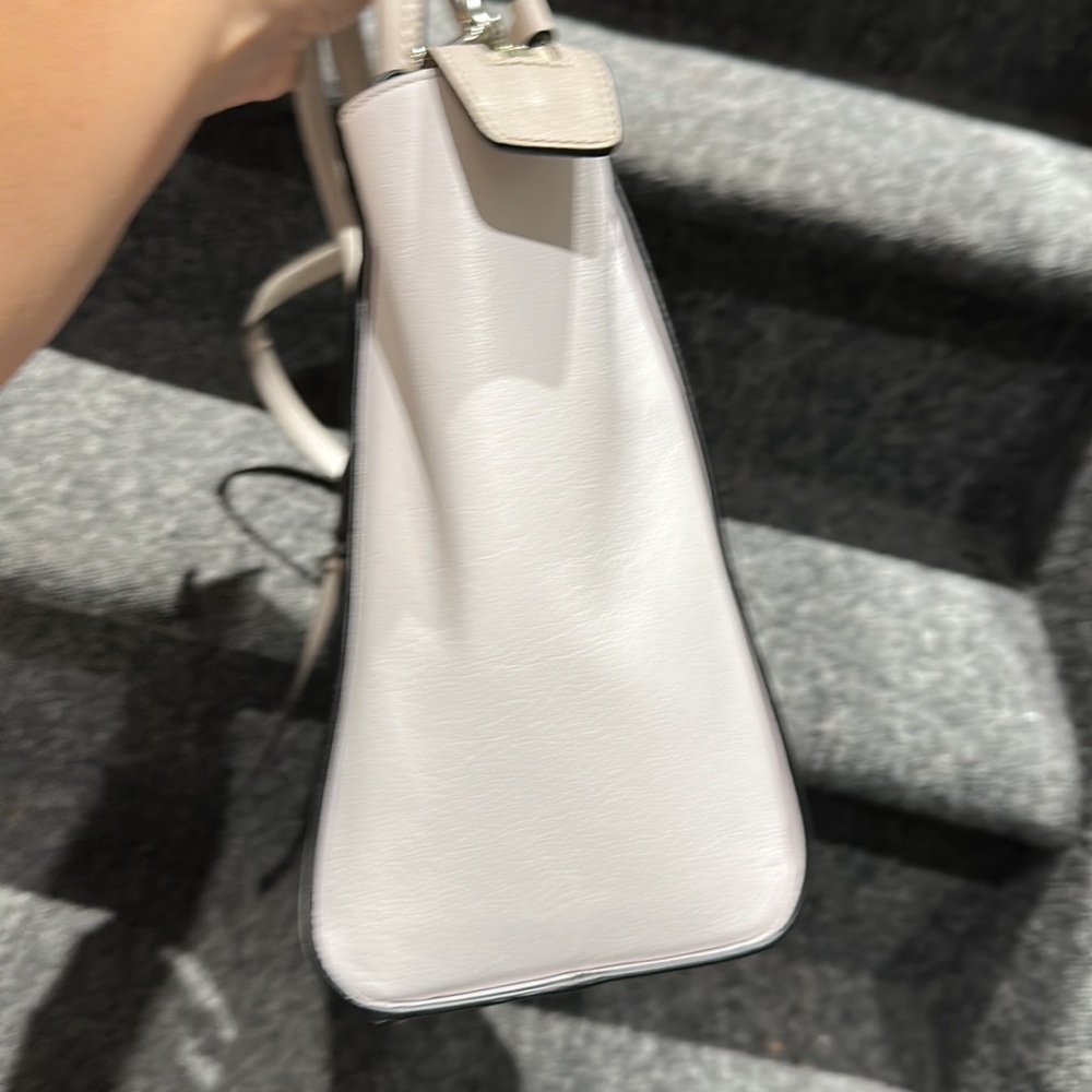 Leather Riley Coach tote bag. - Picture 5 of 17